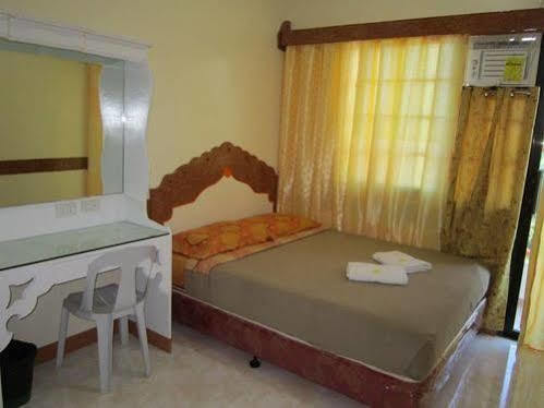 Golden Stallion Suites 카가얀드오로 외부 사진