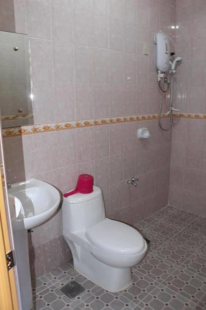 Golden Stallion Suites 카가얀드오로 외부 사진